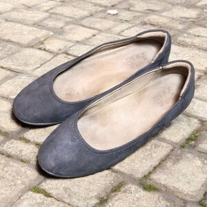 Naturalizer Women's Flexy Round Toe Ballet Flat in Gray Size 7 1/2M